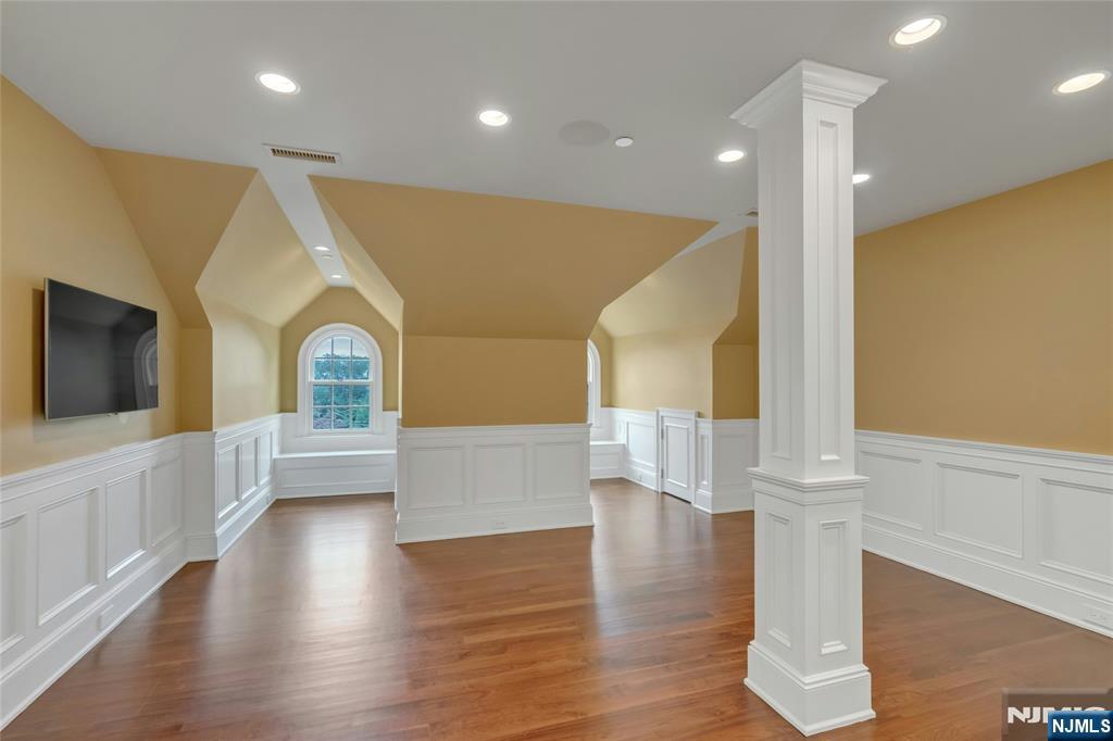 480 Knollwood Road Ridgewood, NJ 07450 - Photo 29 of 50 a view of entryway with wooden floor