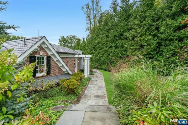 $12,000,000 | 480 Knollwood Road, Ridgewood, NJ 07450