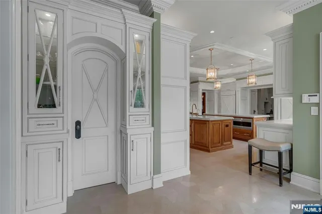 a view of entryway with livingroom and furniture