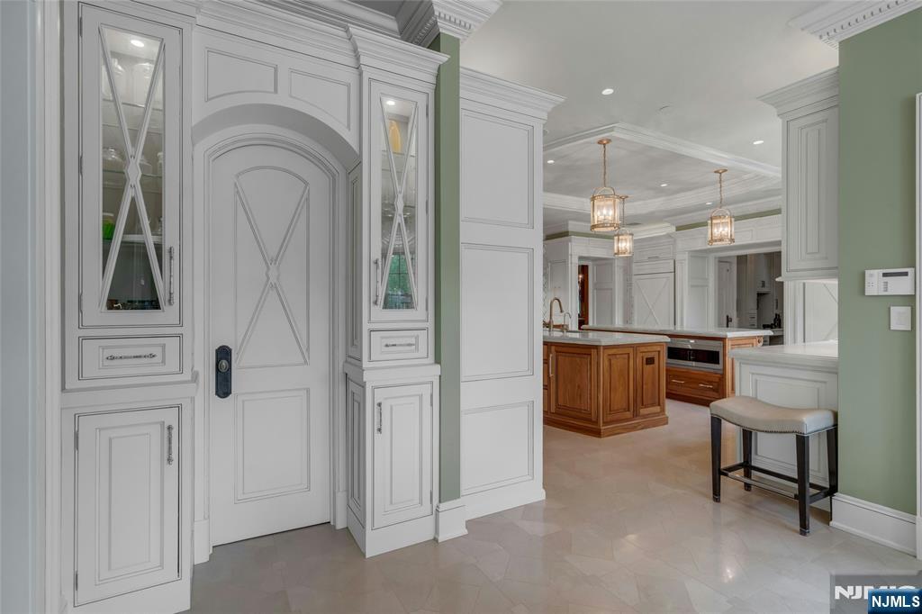 480 Knollwood Road Ridgewood, NJ 07450 - Photo 10 of 50 a view of entryway with livingroom and furniture