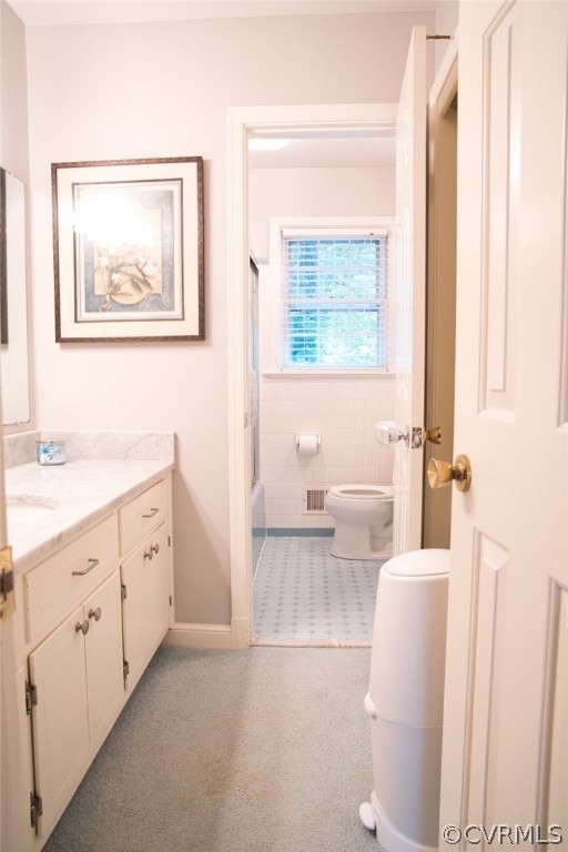 4140 October Road North Chesterfield, VA 23234 - Photo 12 of 36 Guest Bathroom