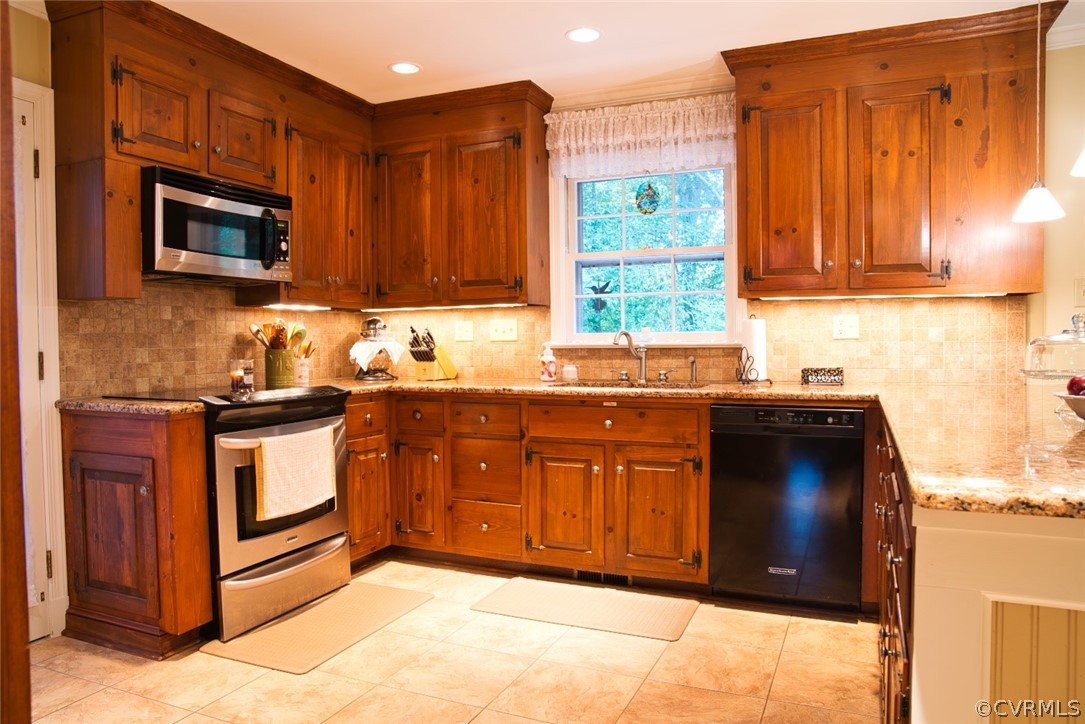4140 October Road North Chesterfield, VA 23234 - Photo 8 of 36 Open Kitchen with Tile Granite Countertops; lots o