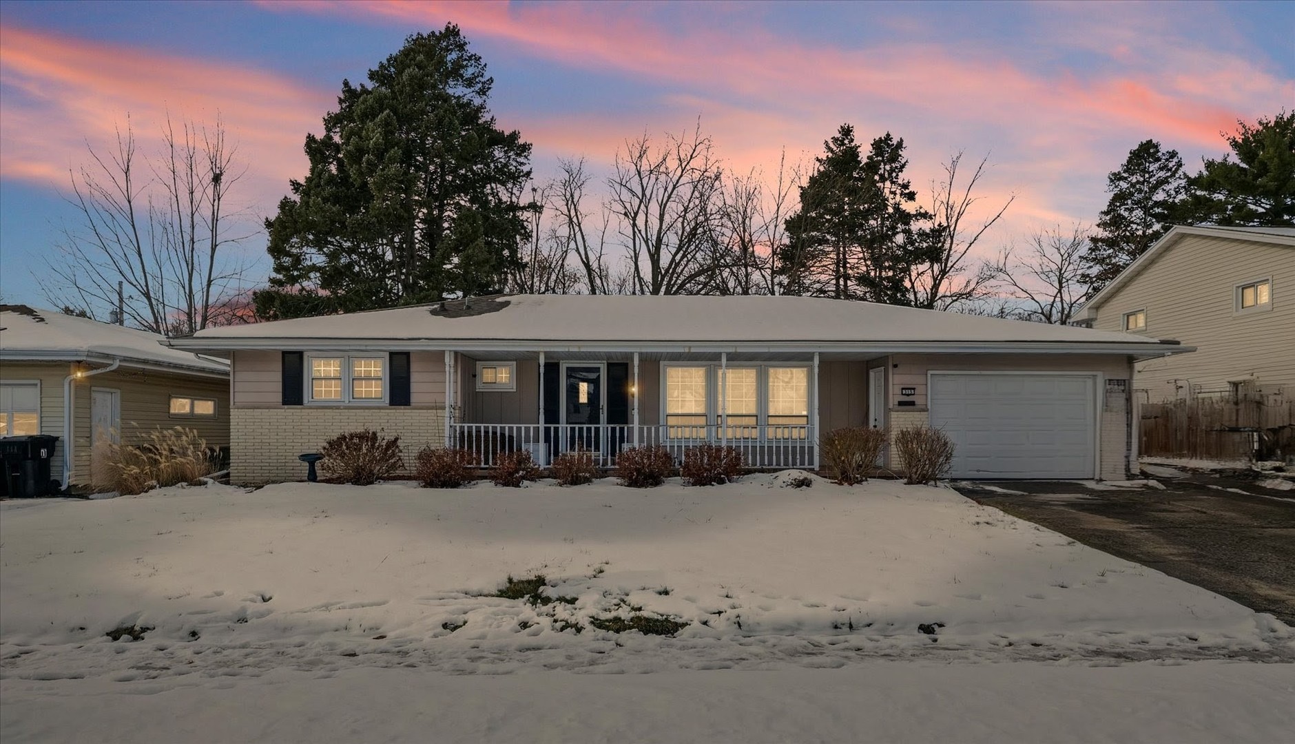 315 Oakdale Avenue Normal, IL 61761 - Photo 2 of 34