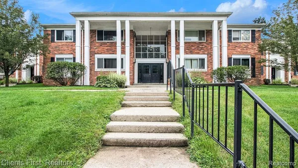 $135,000 | 525 Fairbrook Street, Unit 207, Northville, MI 48167