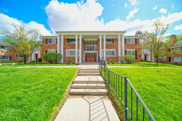 $135,000 | 525 Fairbrook Street, Unit 207, Northville, MI 48167