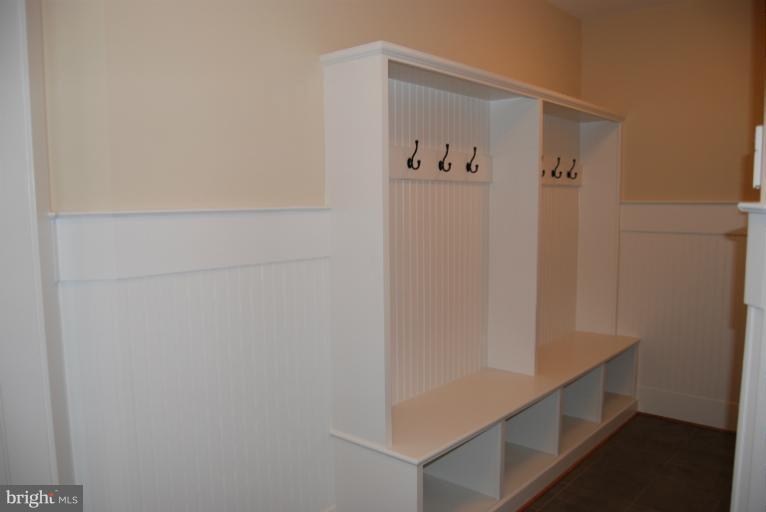 1014 Aponi Road Southeast Vienna, VA 22180 - Photo 14 of 30 Interior (General)