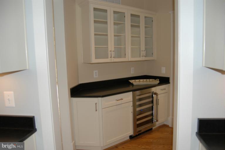 1014 Aponi Road Southeast Vienna, VA 22180 - Photo 21 of 30 Interior (General)