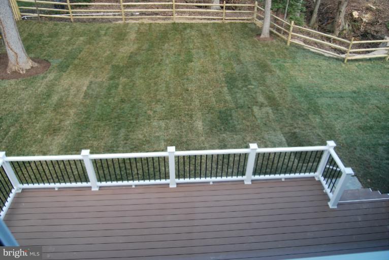 1014 Aponi Road Southeast Vienna, VA 22180 - Photo 25 of 30 Exterior (Rear)