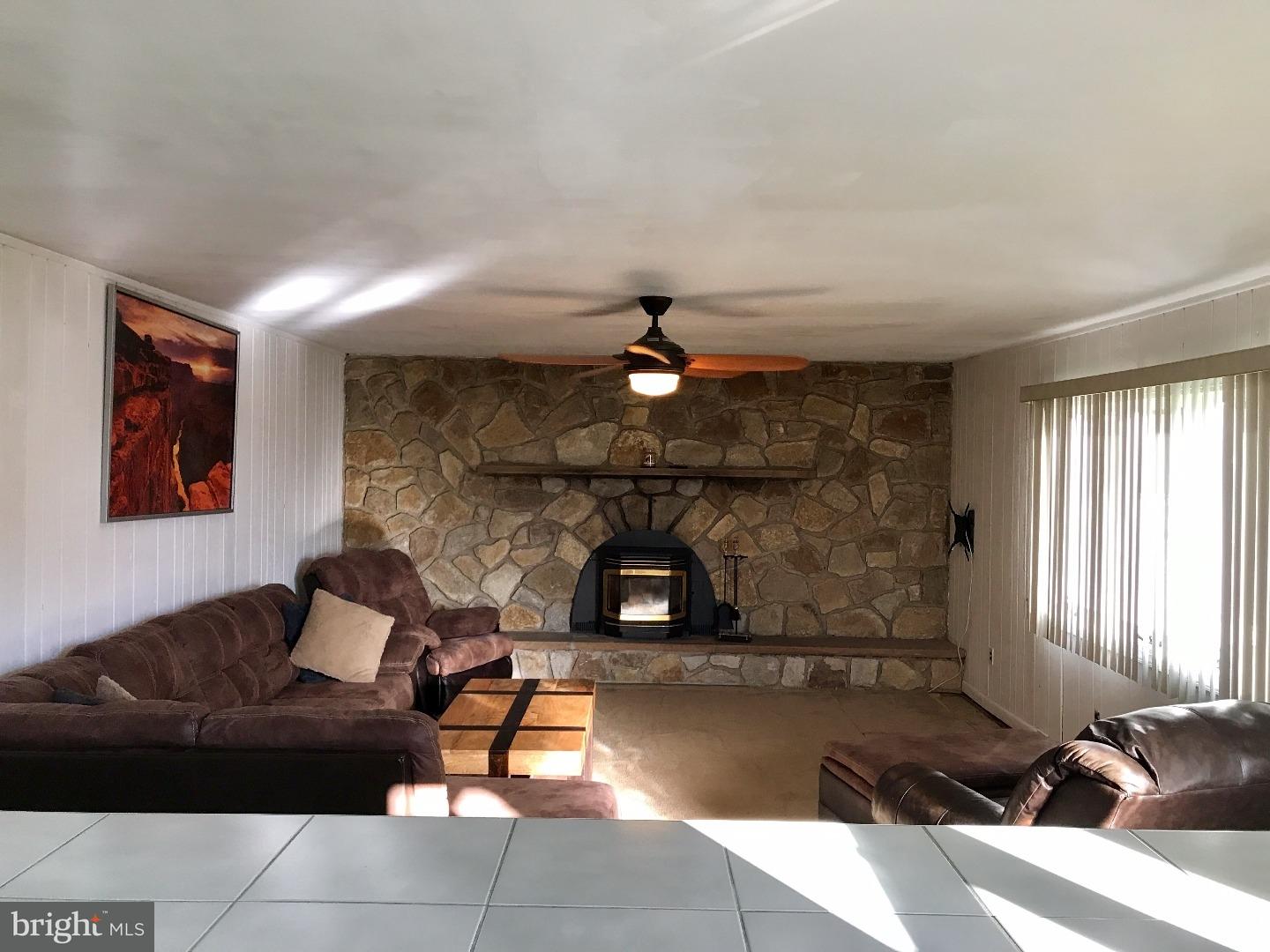 702 Warwick Road Fairless Hills, PA 19030 - Photo 17 of 20 Family Room