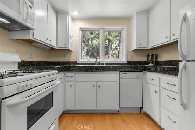 $2,000 | 2304 Woodland Drive, Pine Mountain Club, CA 93222