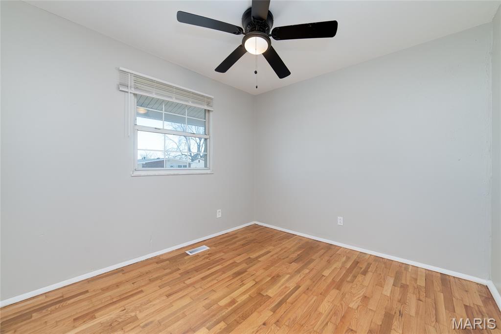 10541 Castle Drive St. Louis, MO 63136 - Photo 15 of 26