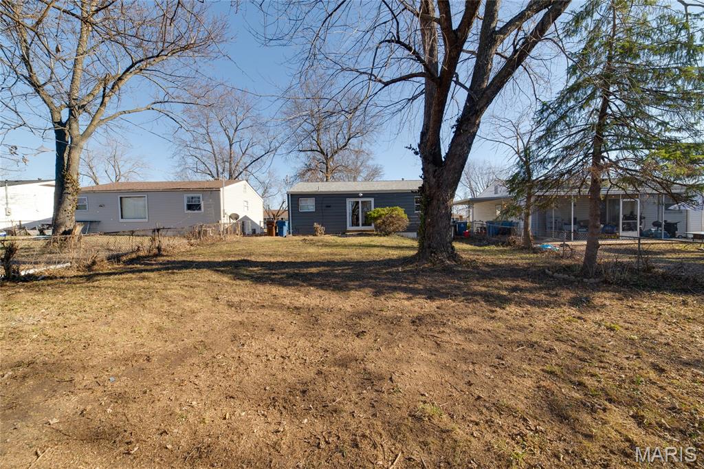 10541 Castle Drive St. Louis, MO 63136 - Photo 25 of 26