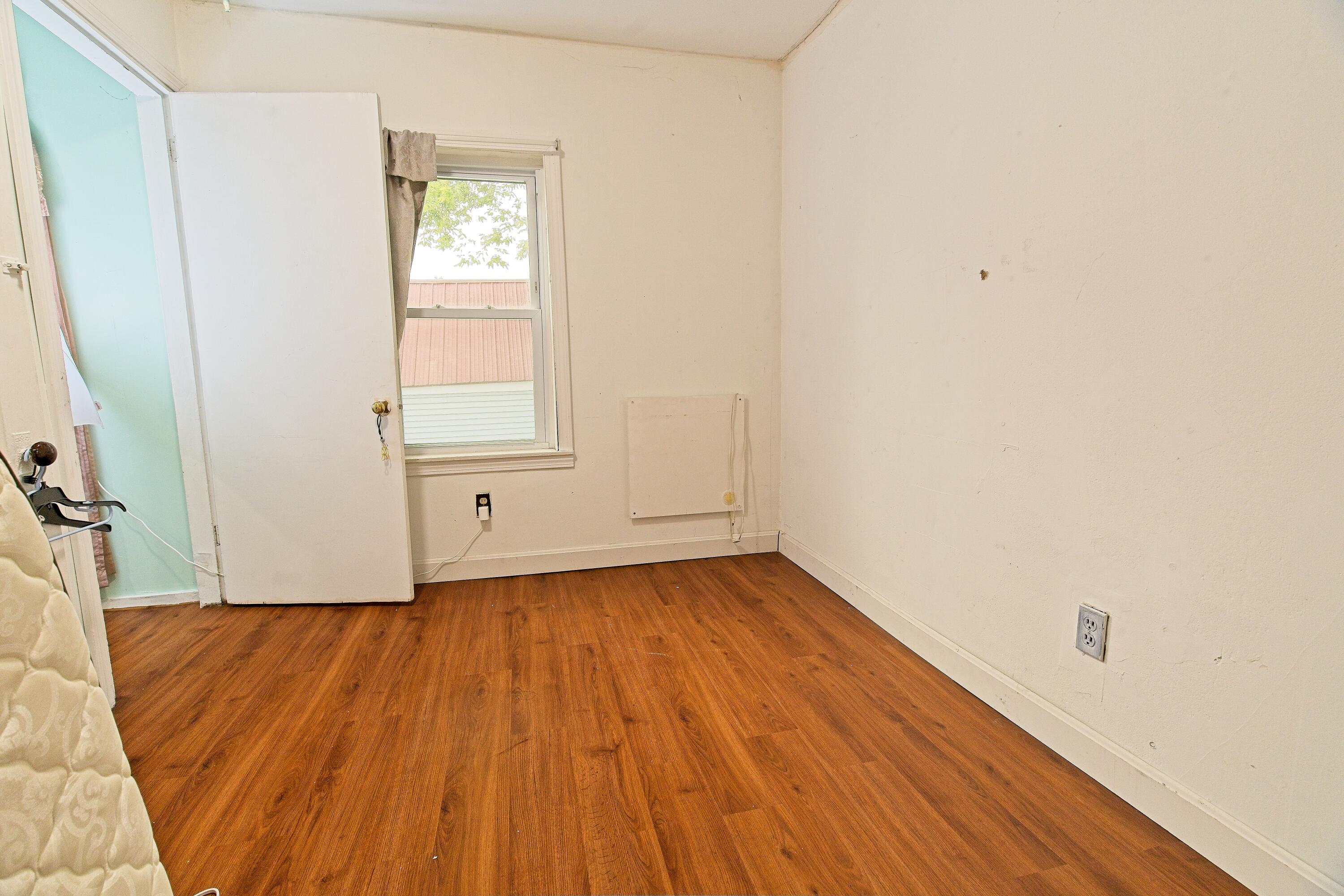 374 Hancock Street Bangor, ME 04401 - Photo 12 of 18 upstairs rm 2