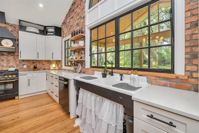 $1,395,000 | 106 Draughons Drive, St. Simons Island, GA 31522