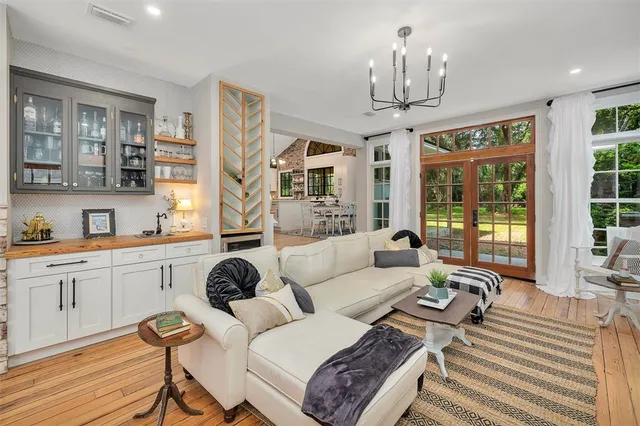 $1,395,000 | 106 Draughons Drive, St. Simons Island, GA 31522