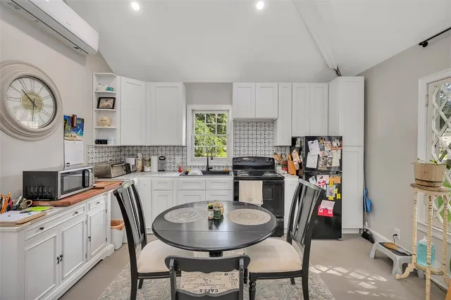 $1,395,000 | 106 Draughons Drive, St. Simons Island, GA 31522