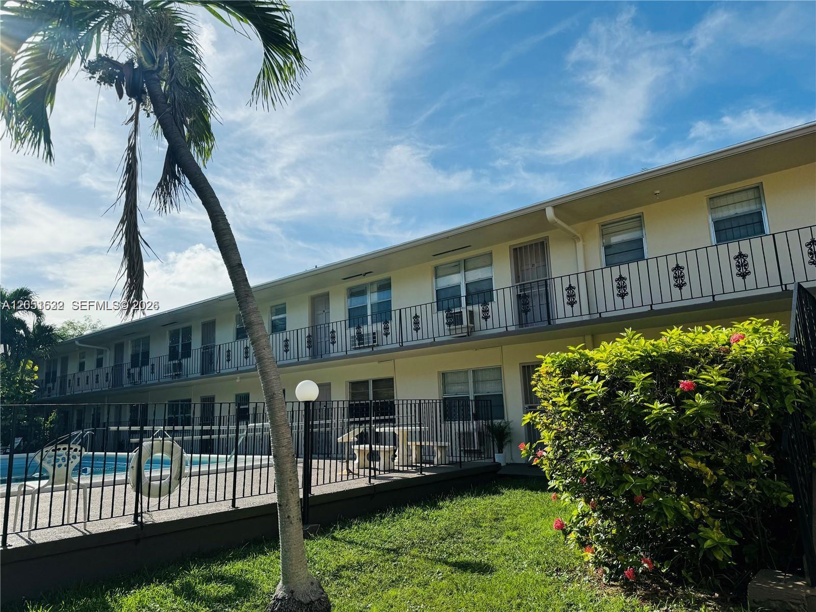 1755 Northeast 116th Road, Unit 17 North Miami, FL 33181 - Photo 10 of 19