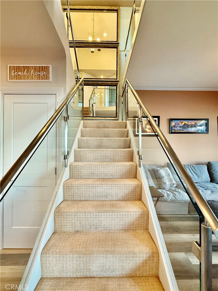488 East Ocean Boulevard, Unit P2 Long Beach, CA 90802 - Photo 13 of 15 a view of entryway