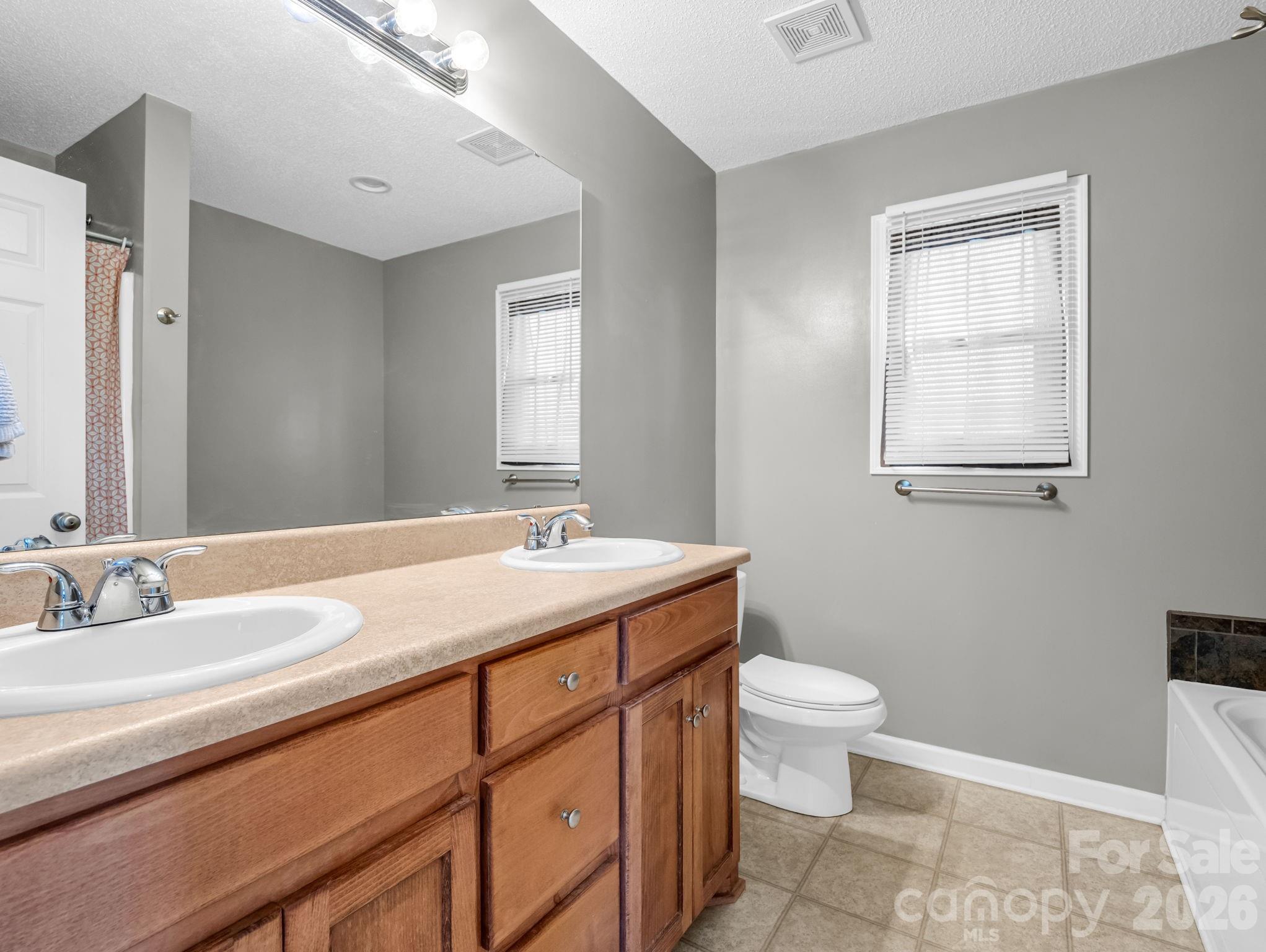 169 Oakbrook Lane Gaffney, SC 29341 - Photo 29 of 43