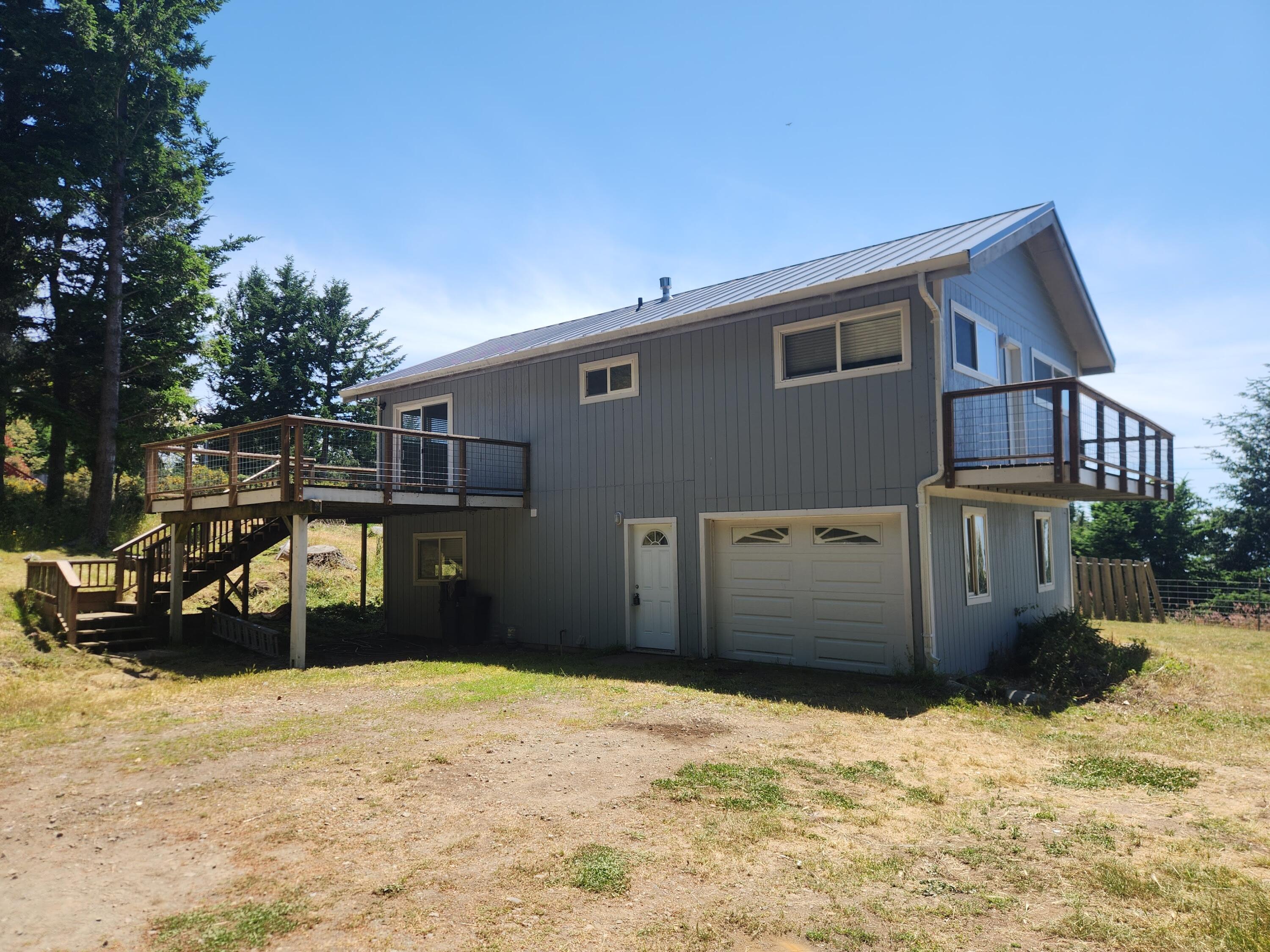 230 Olson Road Whitethorn, CA 95589 - Photo 3 of 32