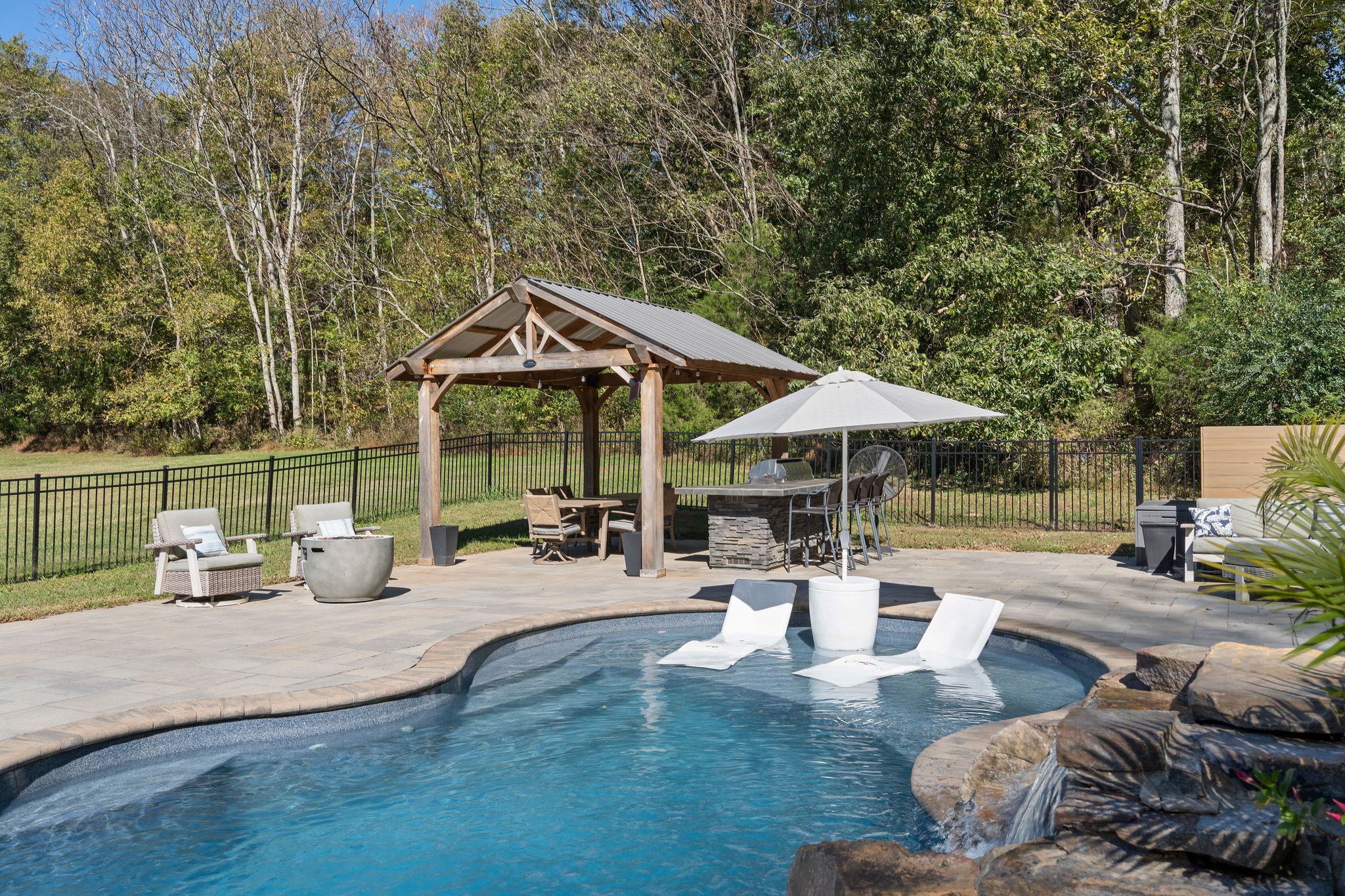 1833 Preacher Holt Road Mount Pleasant, TN 38474 - Photo 2 of 43