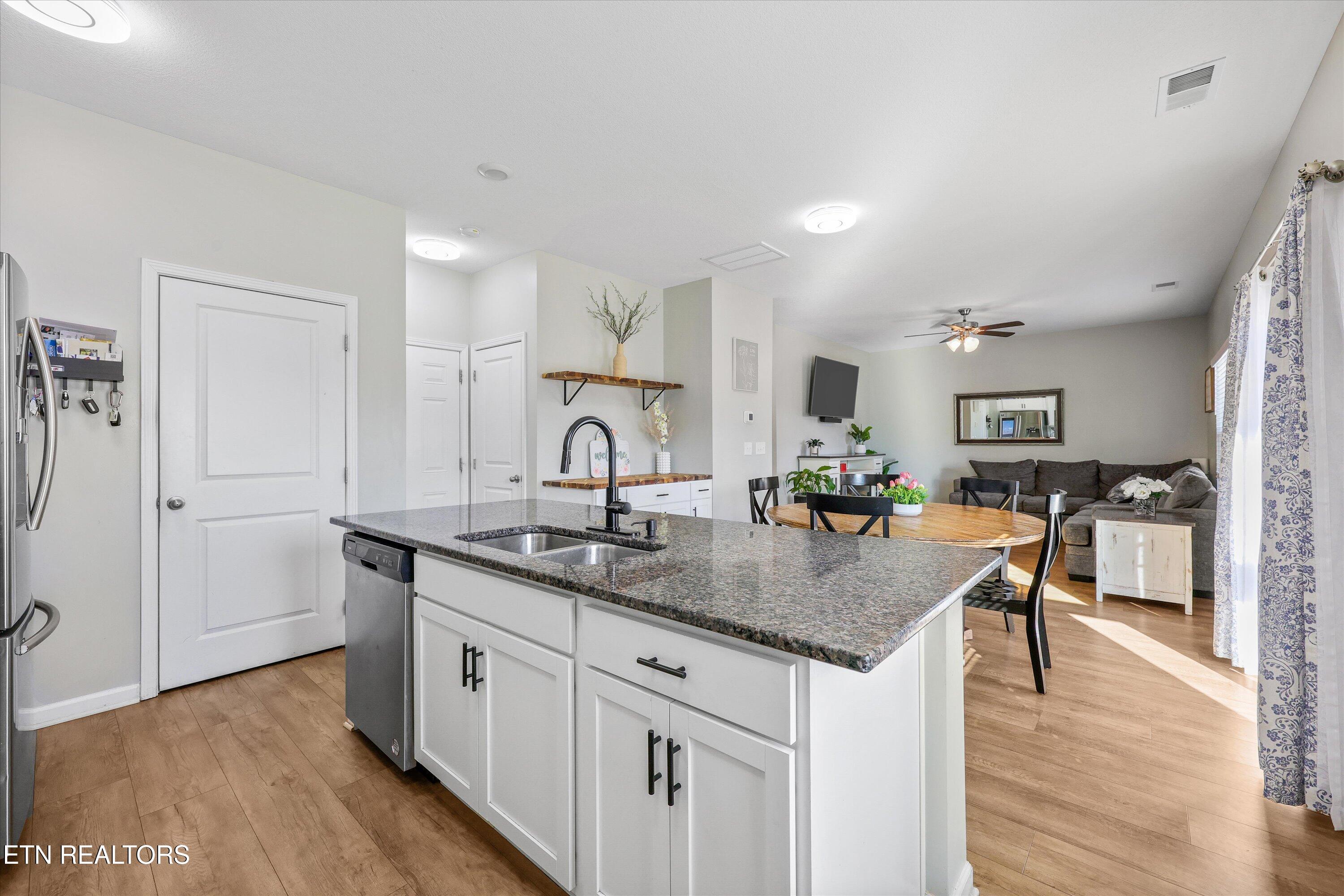 262 Ibis Loop Oak Ridge, TN 37830 - Photo 10 of 35 262 Ibis Loop