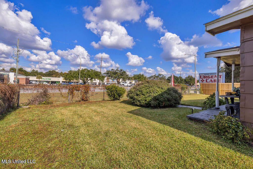 1807 School Street Ocean Springs, MS 39564 - Photo 8 of 9 ss9