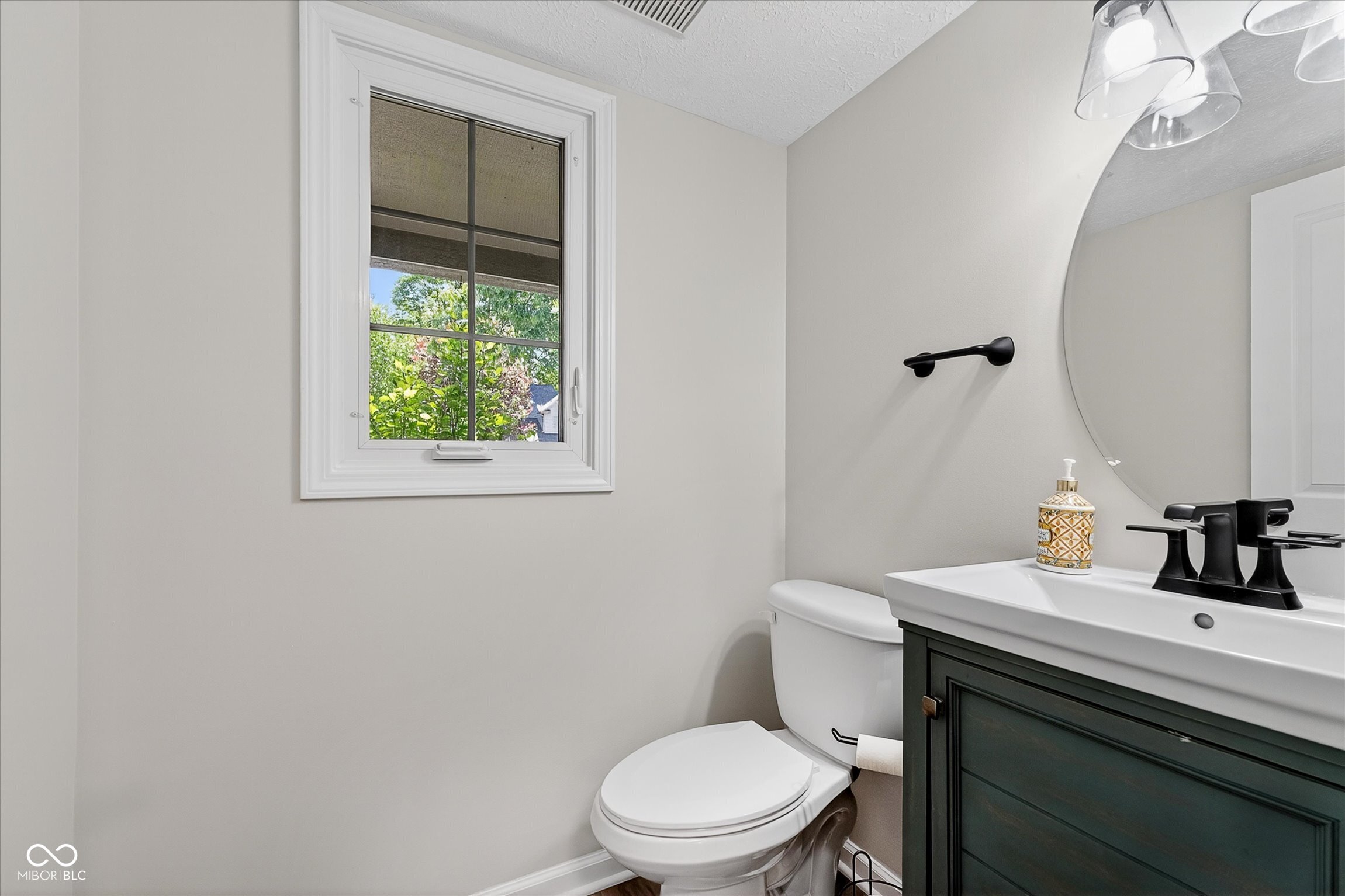 7684 Willow Ridge Fishers, IN 46038 - Photo 12 of 27