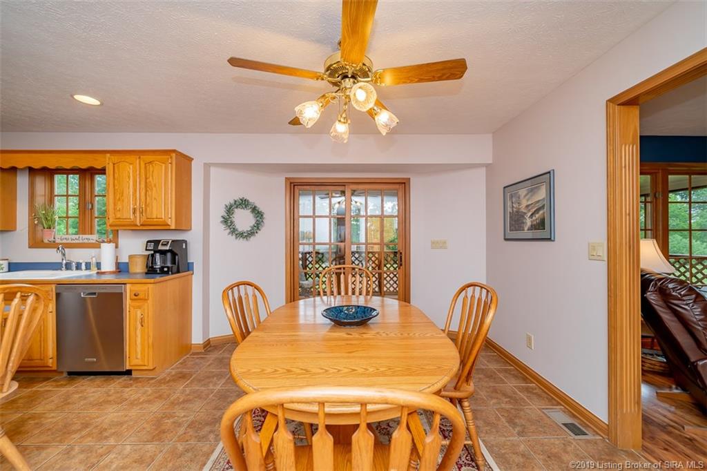 2707 Edwardsville Galena Road Georgetown, IN 47122 - Photo 6 of 42 Gallery Image 6