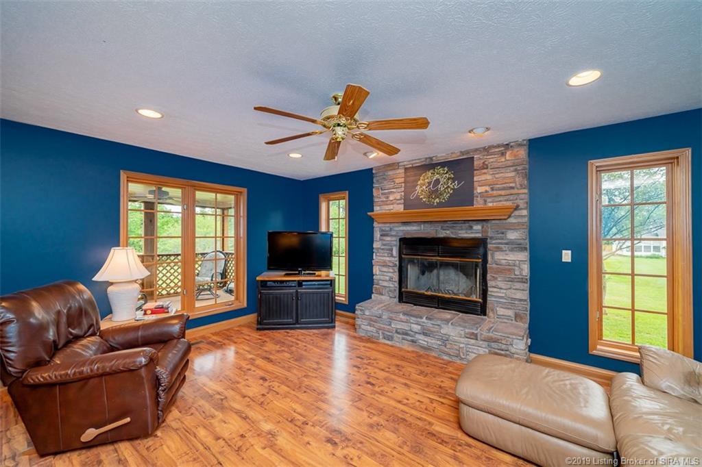 2707 Edwardsville Galena Road Georgetown, IN 47122 - Photo 9 of 42 Gallery Image 9