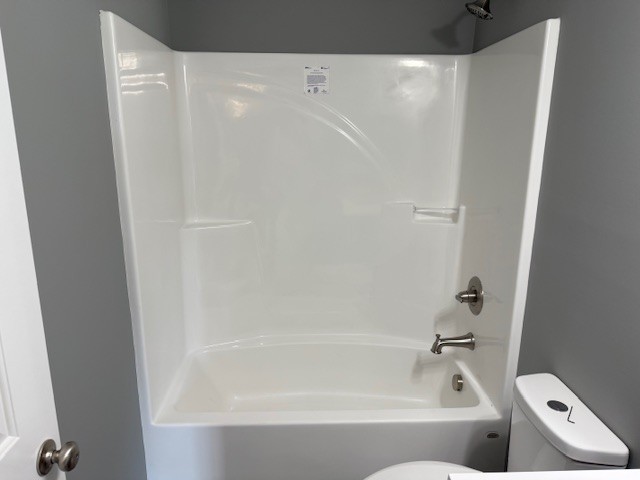 12 Hesselly Road Decherd, TN 37324 - Photo 9 of 13 a bathroom with a bathtub