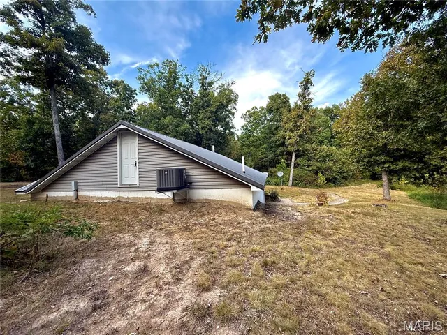 $350,000 | 86 Combs Road, Bellflower, MO 63333