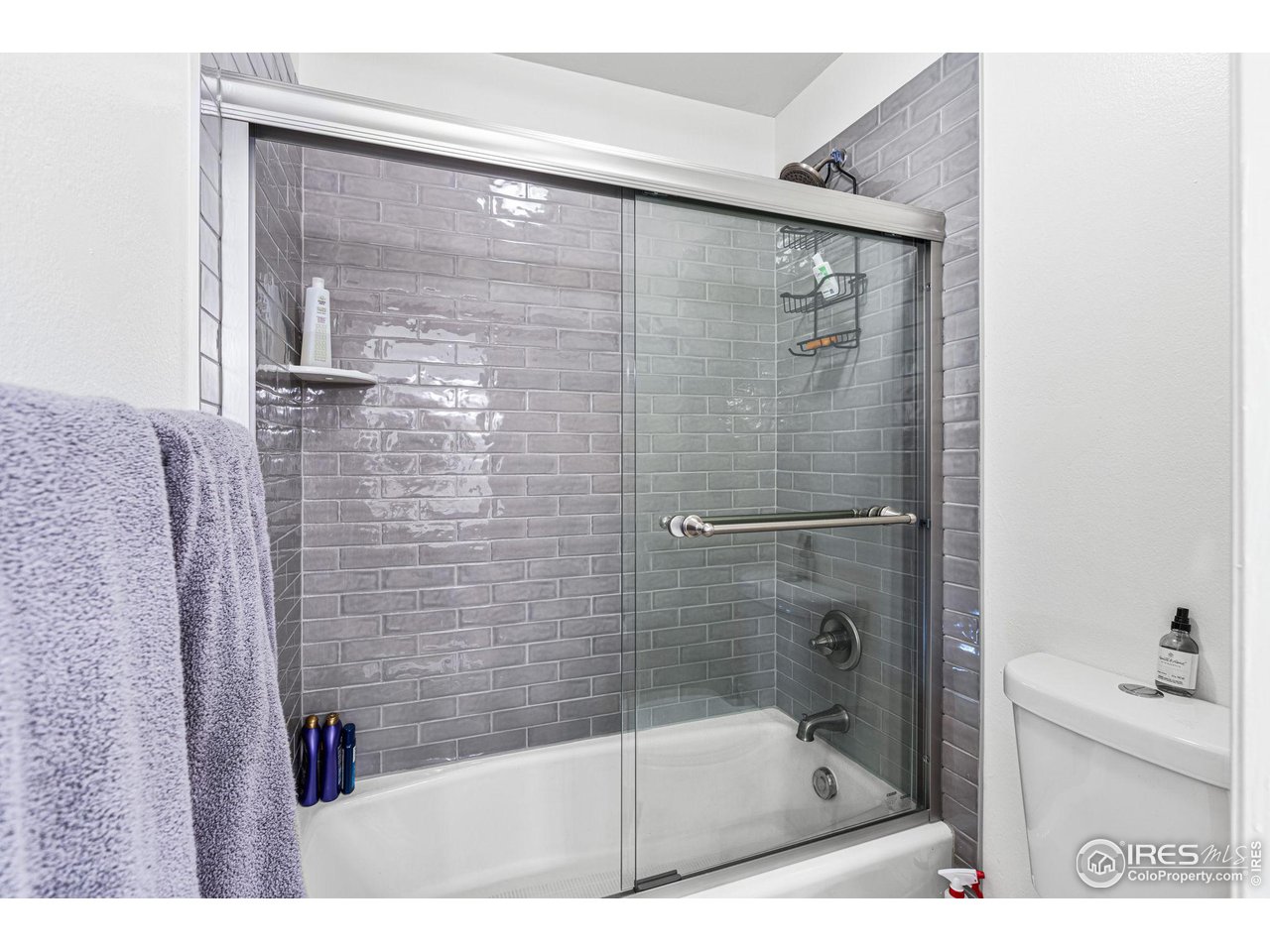 6850 Frying Pan Road Boulder, CO 80301 - Photo 23 of 40 Upper updated full bath