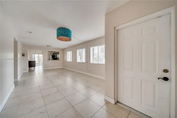 a view of livingroom with furniture