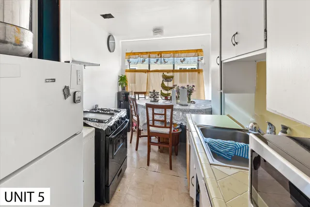 $2,995,000 | 5859 Mandarin Drive, Santa Barbara, CA 93117