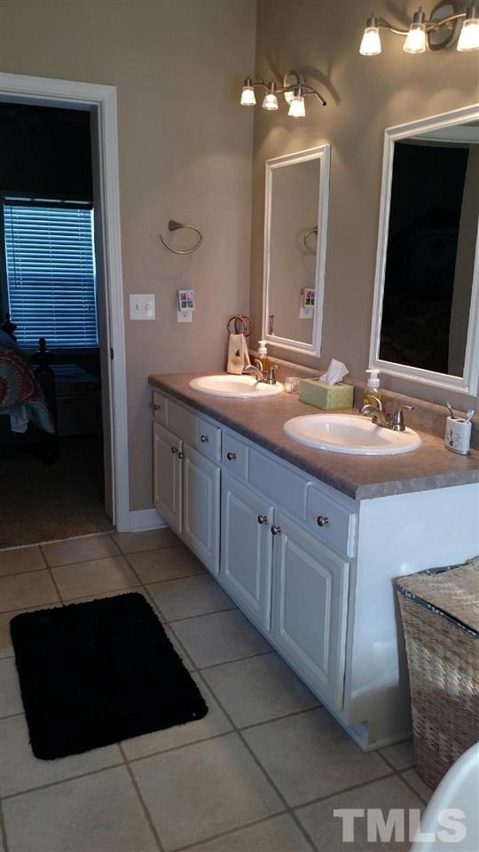 699 Bells Branch Road Newton Grove, NC 28366 - Photo 11 of 25 Gallery Image 11