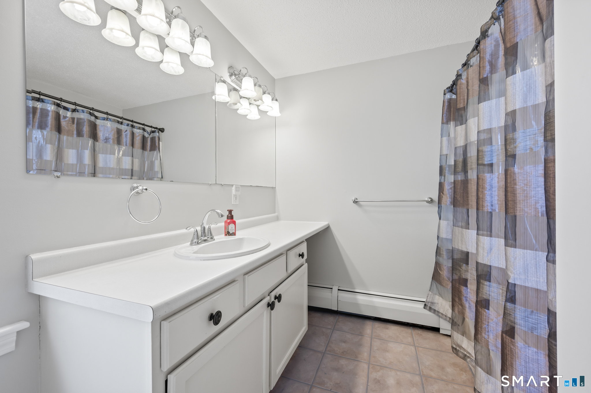 56 Coles Road Middletown, CT 06457 - Photo 25 of 40