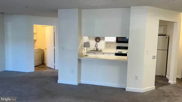 $2,200 | 625 Admiral Drive, Unit 205, Annapolis, MD 21401