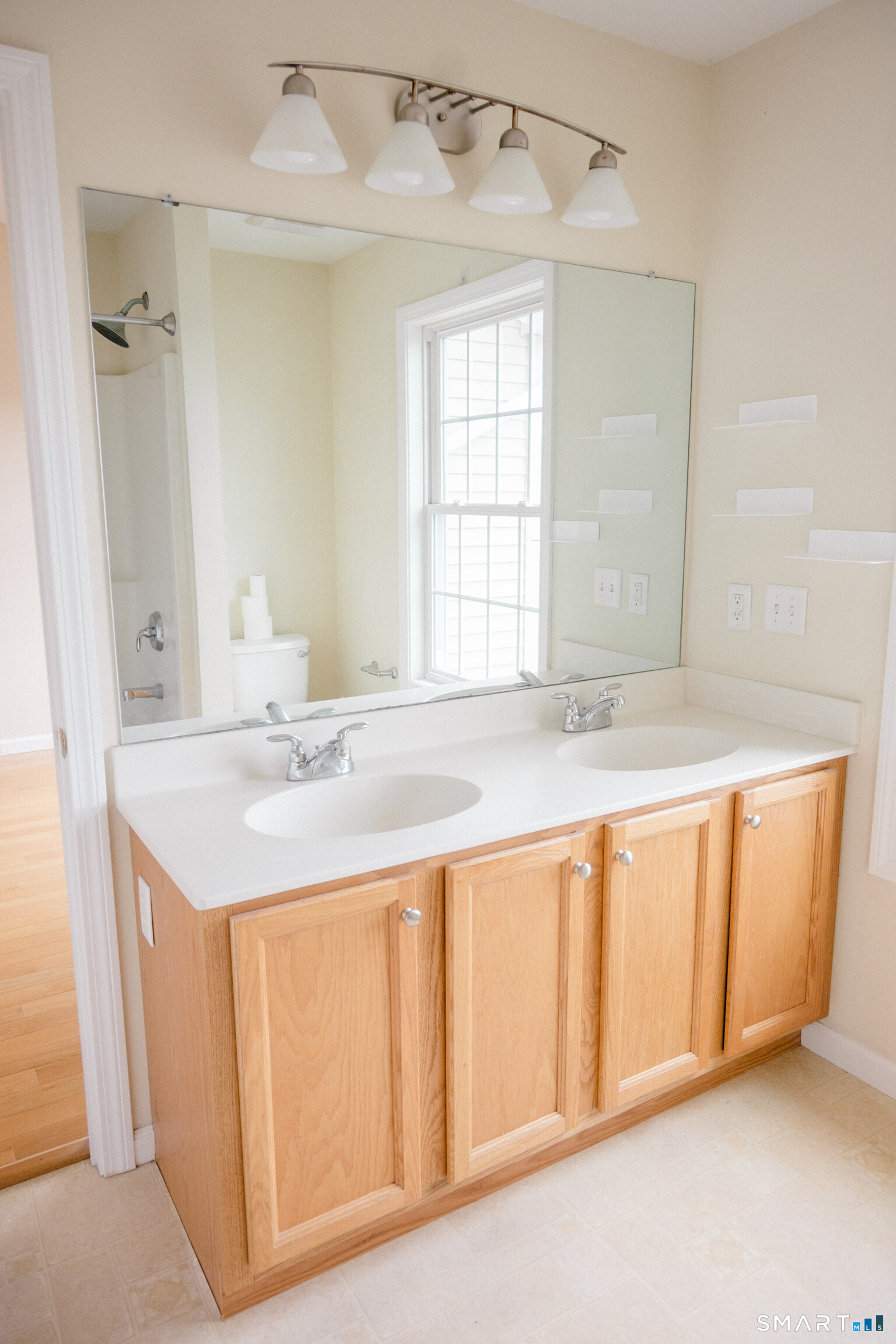 47 Nolan Circle, Unit 47 Manchester, CT 06042 - Photo 16 of 32