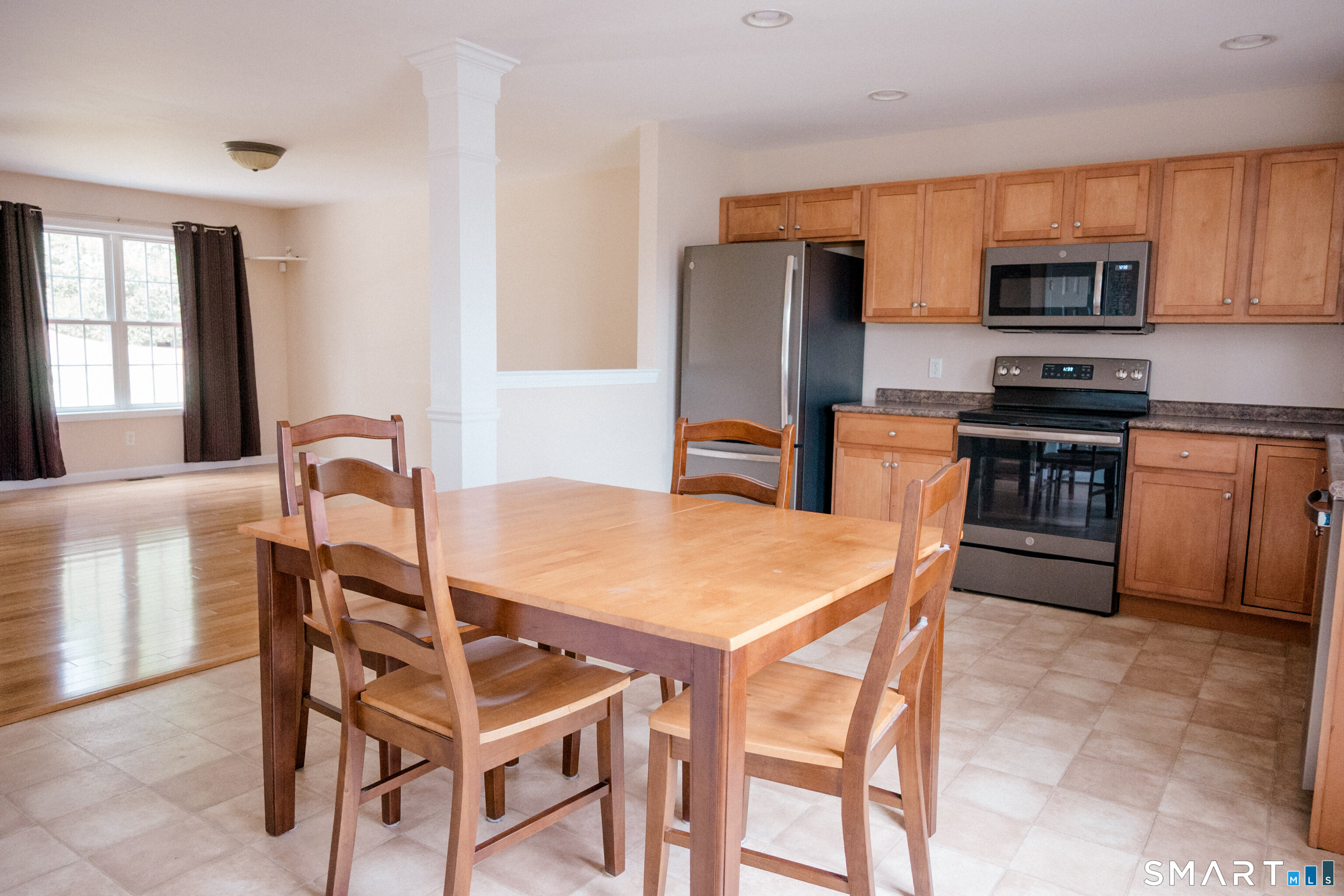 47 Nolan Circle, Unit 47 Manchester, CT 06042 - Photo 4 of 32