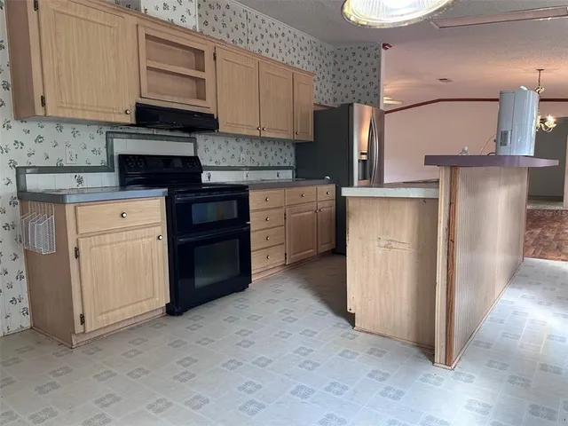 a view of a black and white wall