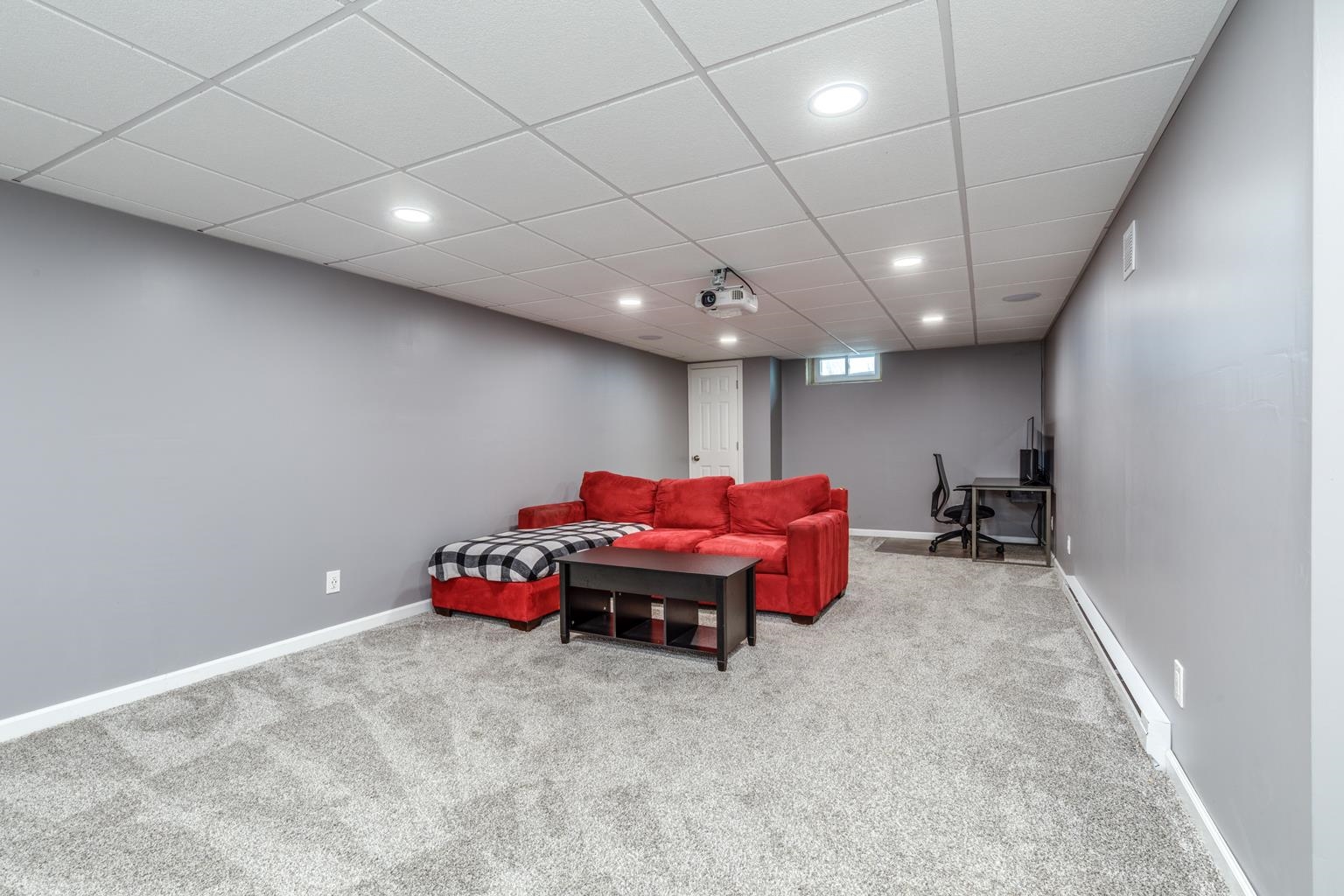 49 Devco Drive Manchester, NH 03103 - Photo 21 of 38