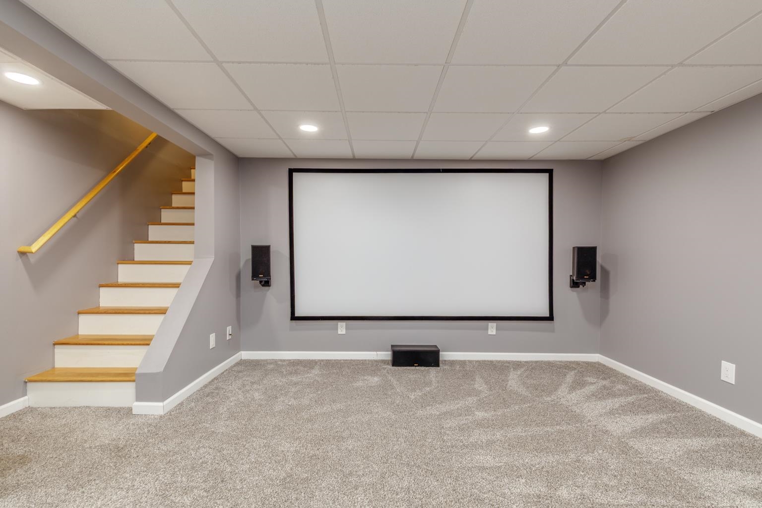 49 Devco Drive Manchester, NH 03103 - Photo 24 of 38