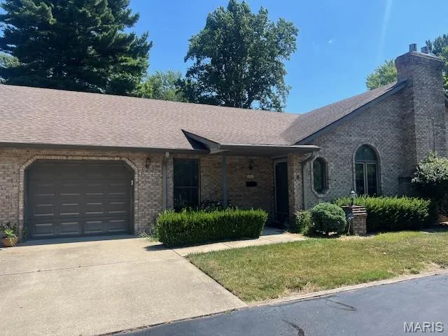 $198,500 | 1828 West Boulevard, Unit B, Belleville, IL 62221