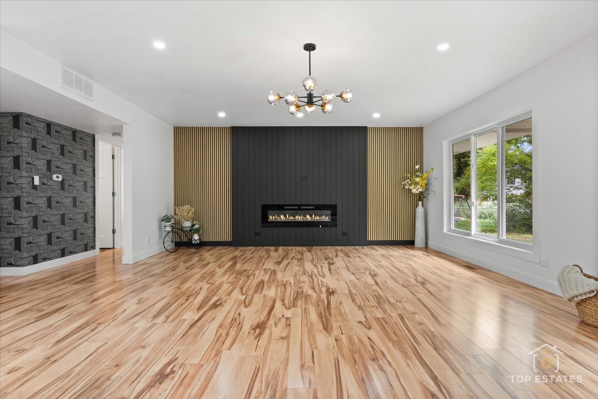 1327 Churchill Road Schaumburg, IL 60169 - Photo 17 of 71