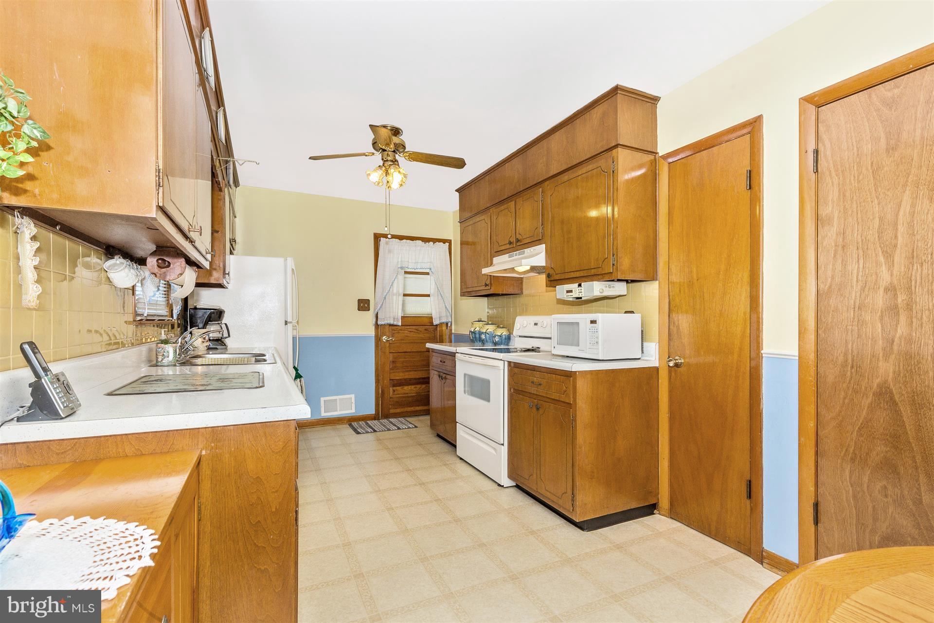 909 Chestnut Street Frederick, MD 21703 - Photo 8 of 29 Kitchen