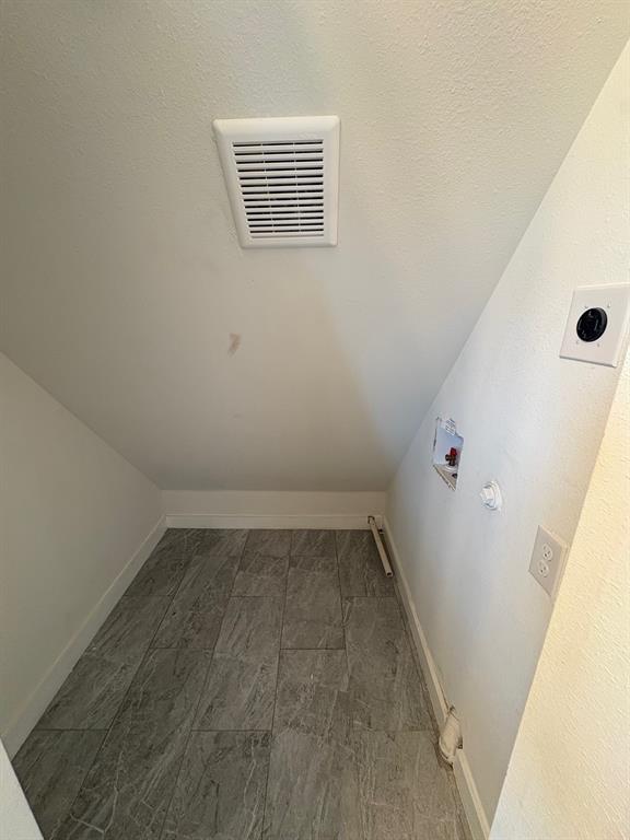 4209 Metropolitan Avenue Dallas, TX 75210 - Photo 14 of 16 a view of a small space