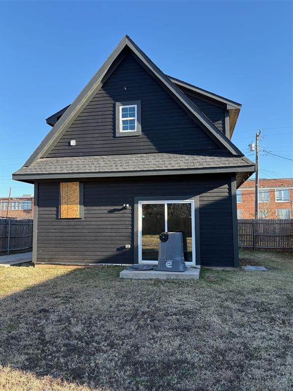 4209 Metropolitan Avenue Dallas, TX 75210 - Photo 15 of 16 a front view of a house with garden