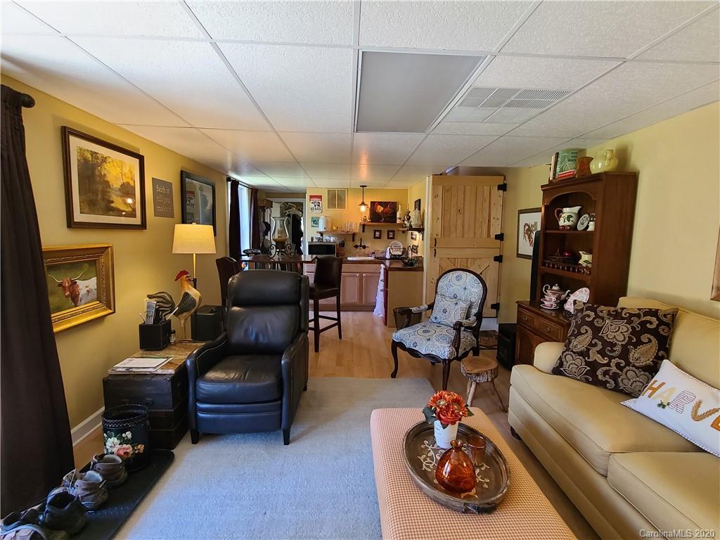 71 McLean Road Weaverville, NC 28787 - Photo 13 of 19 Gallery Image 13