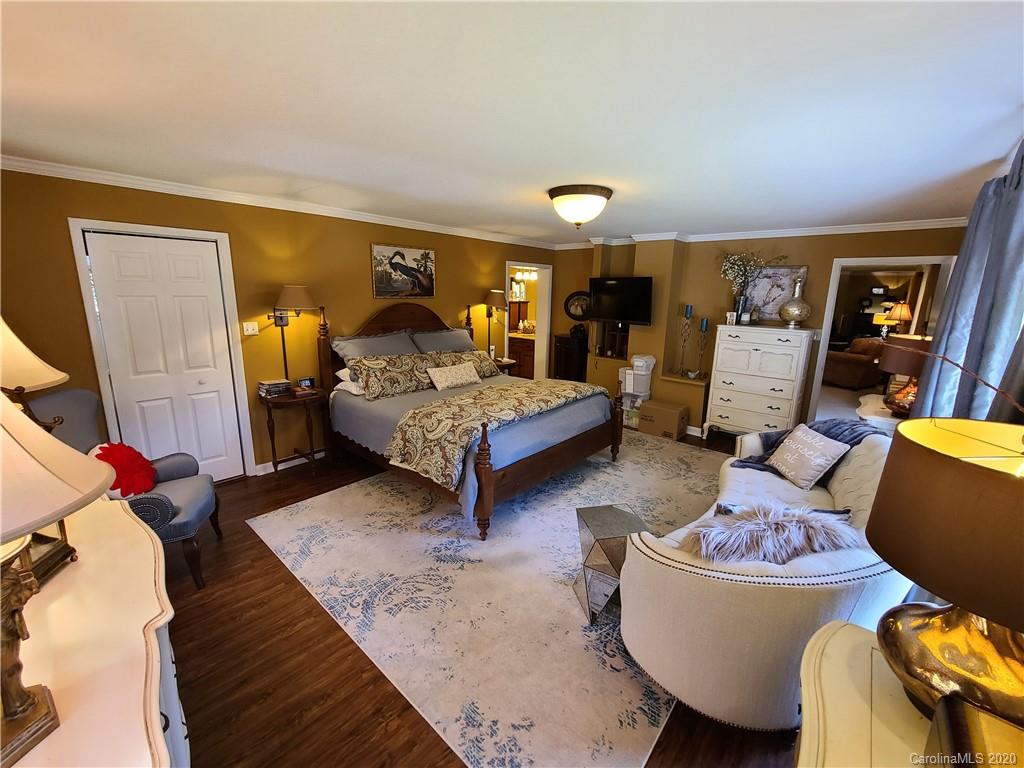 71 McLean Road Weaverville, NC 28787 - Photo 4 of 19 Gallery Image 4
